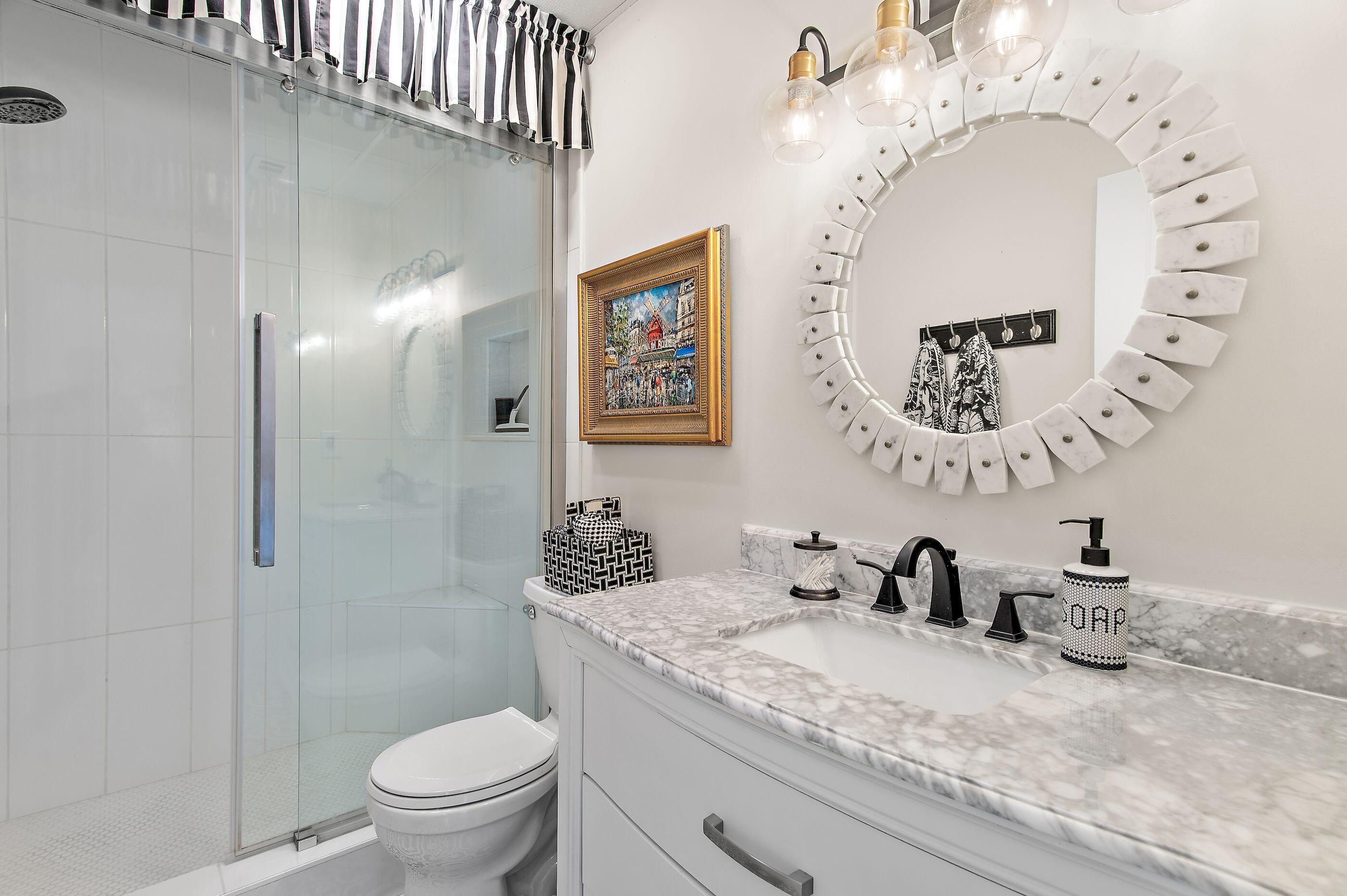 SUN KING TOWERS - Residential