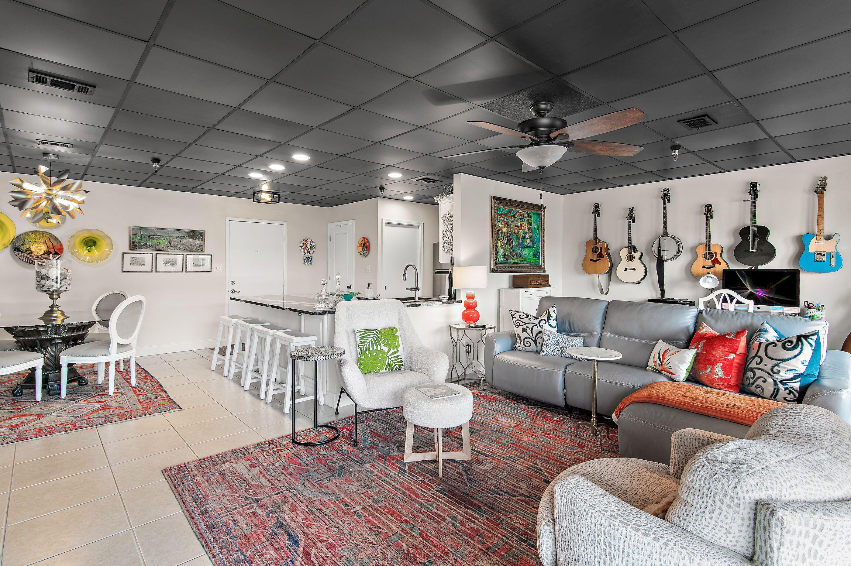 SUN KING TOWERS - Residential