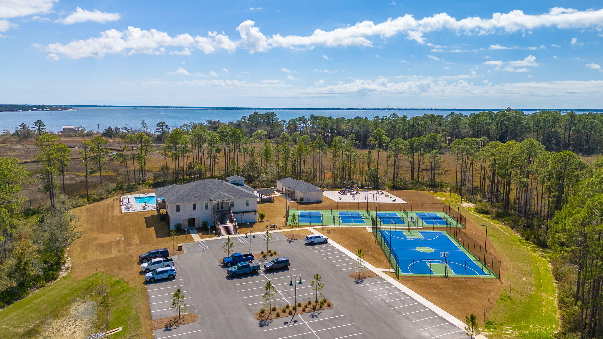 HAMMOCK BAY - Residential