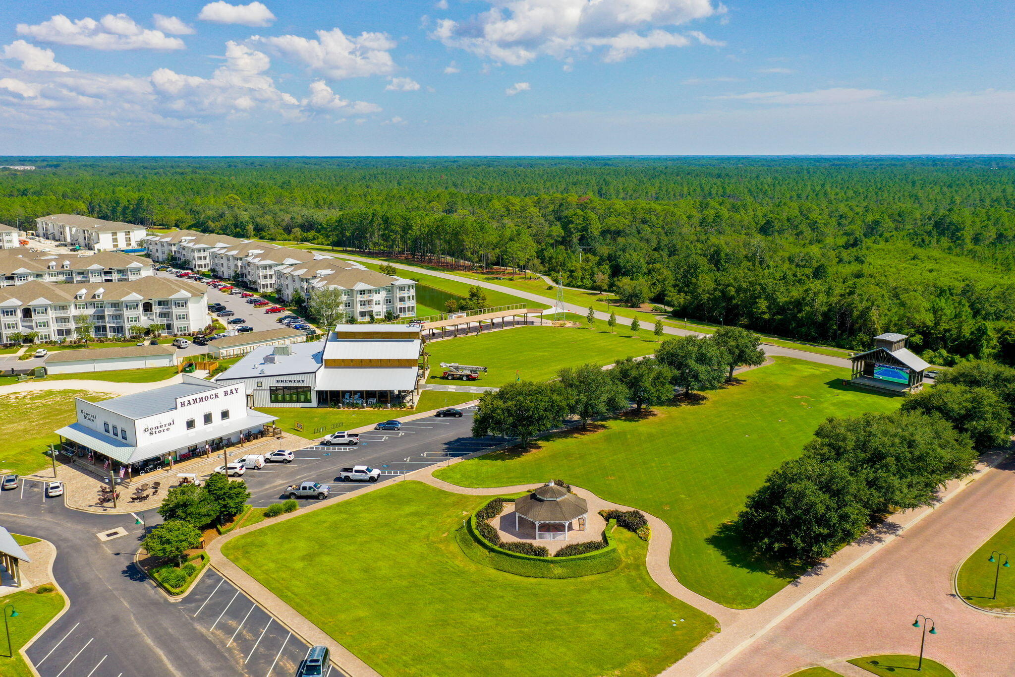 HAMMOCK BAY - Residential