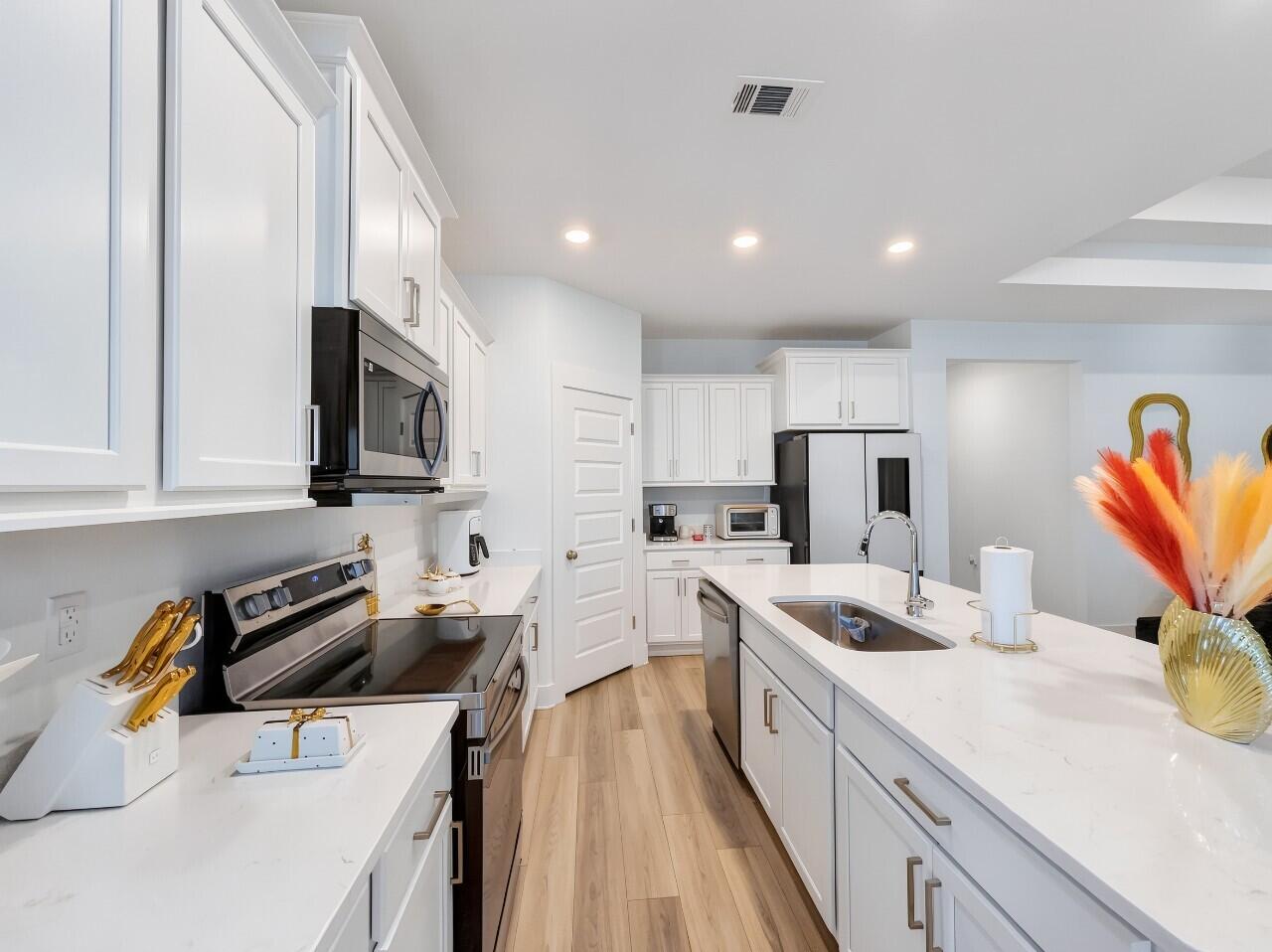 MAGNOLIA CREEK PHASE 1 & 2 - Residential