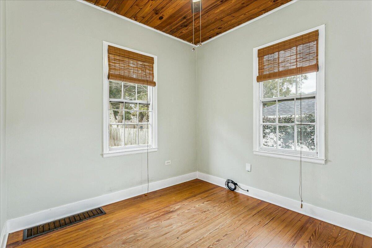 MAXENT TRACT  WESTSIDE GARDEN DISTRCIT - Residential