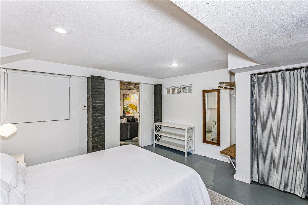 MAXENT TRACT  WESTSIDE GARDEN DISTRCIT - Residential