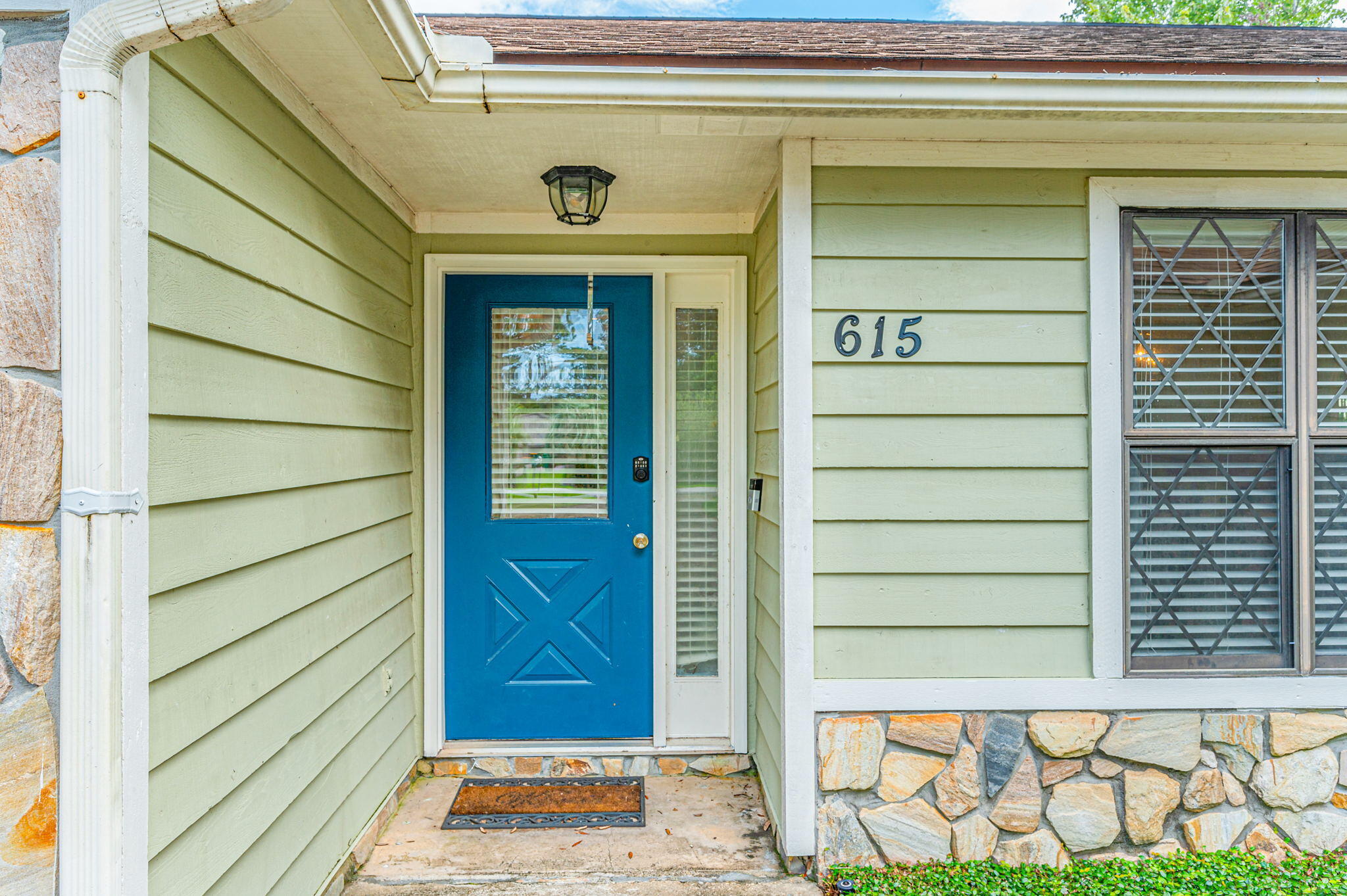 CARIBBEAN EAST - Residential Lease