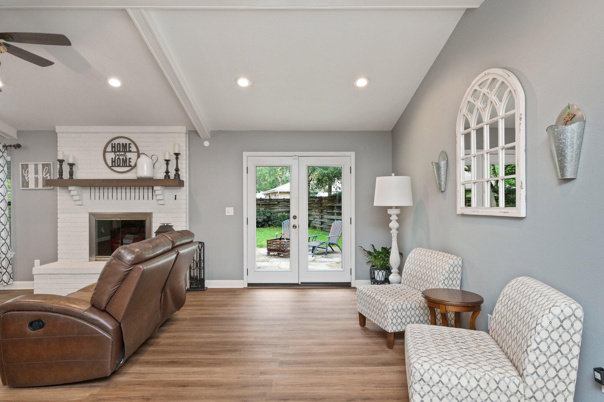 CARIBBEAN EAST - Residential Lease