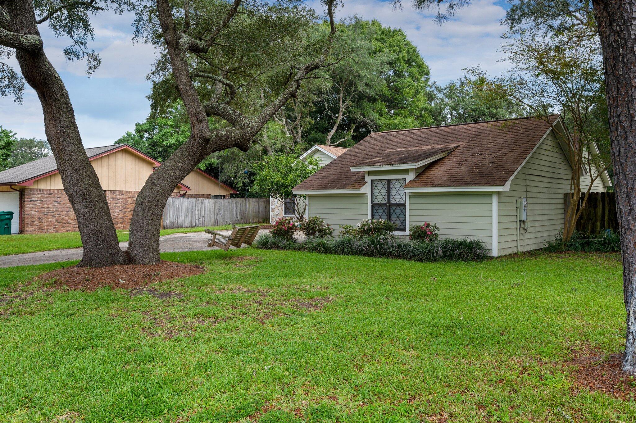 CARIBBEAN EAST - Residential Lease