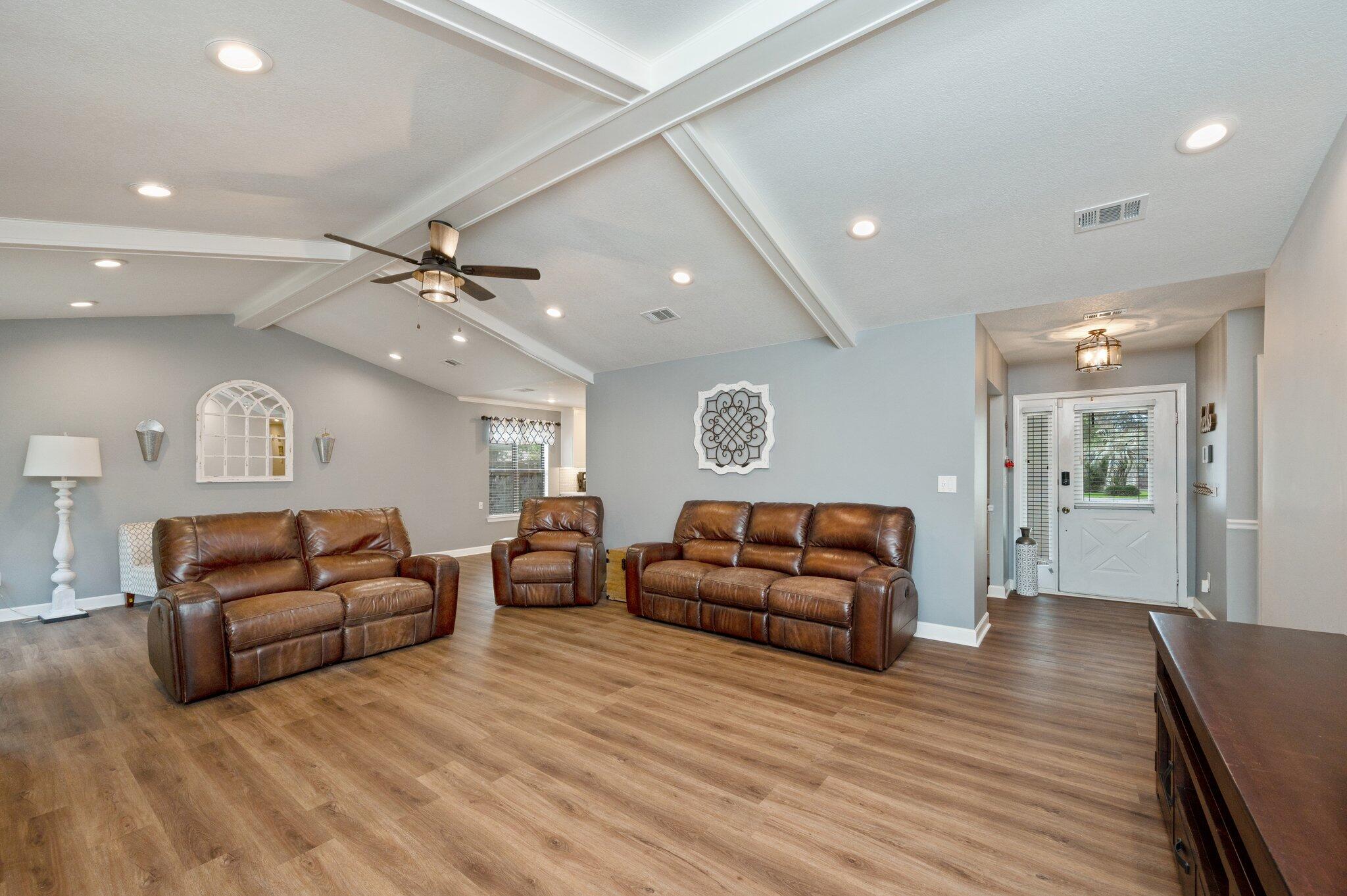 CARIBBEAN EAST - Residential Lease