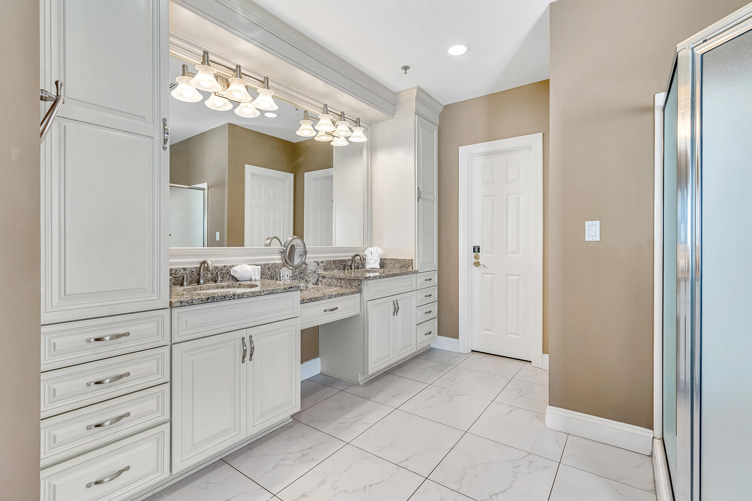 EMPRESS (THE) - Residential