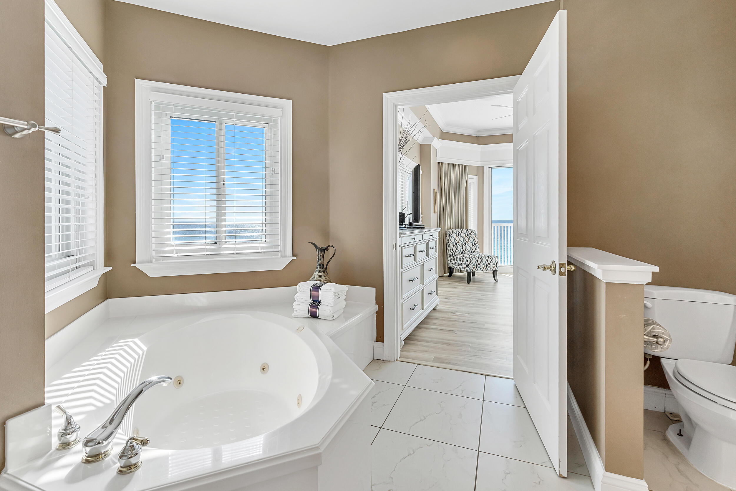 EMPRESS (THE) - Residential