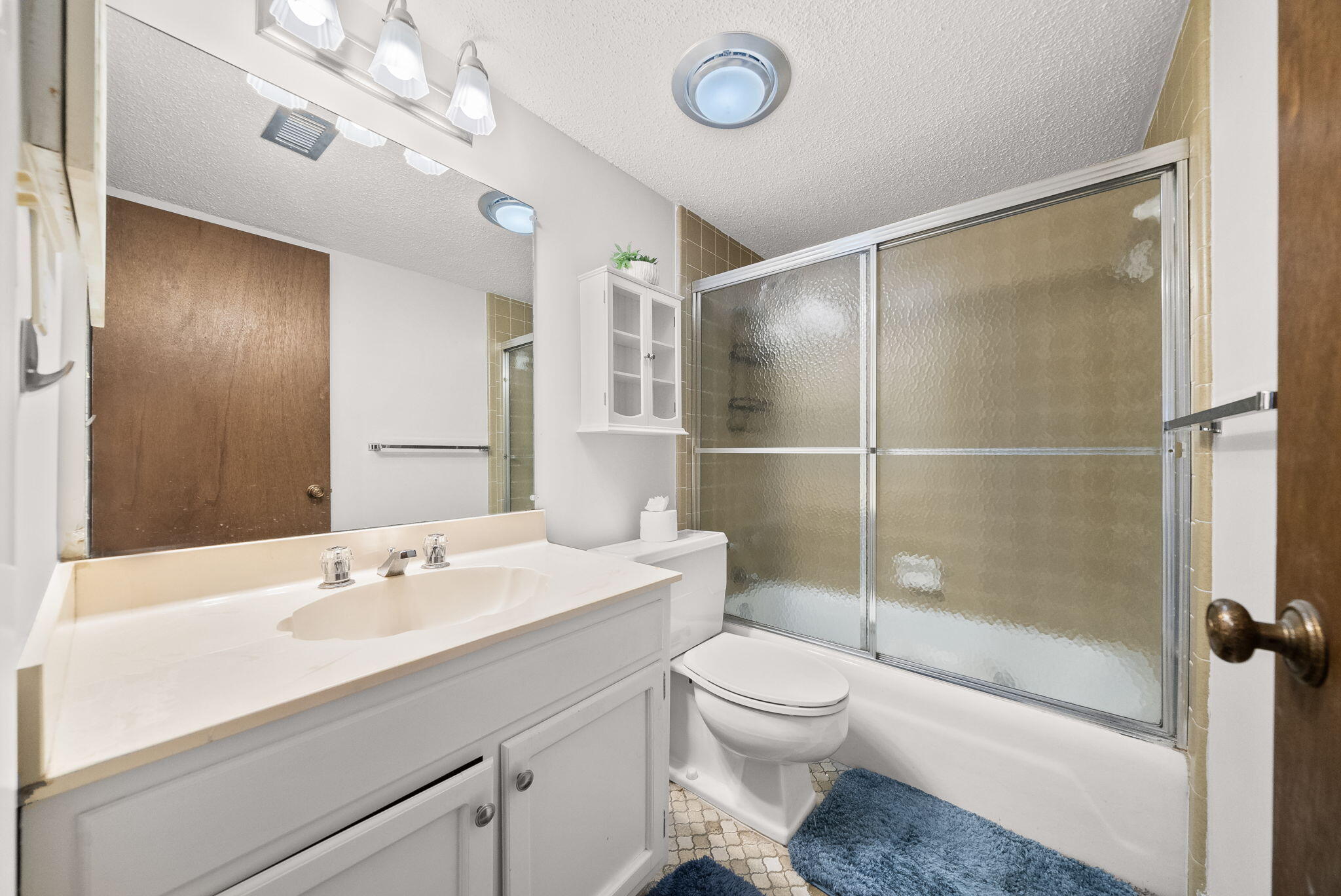 LEISURE 1 CONDO - Residential