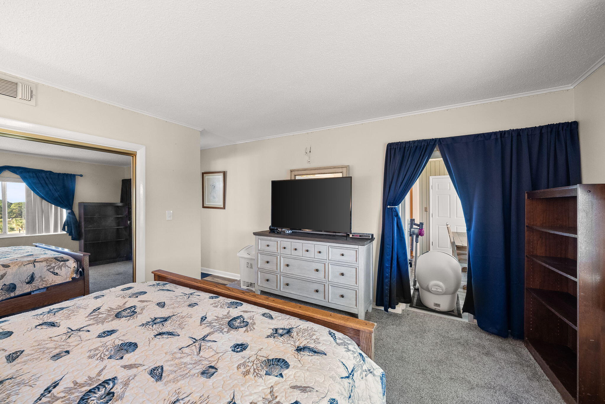 LEISURE 1 CONDO - Residential