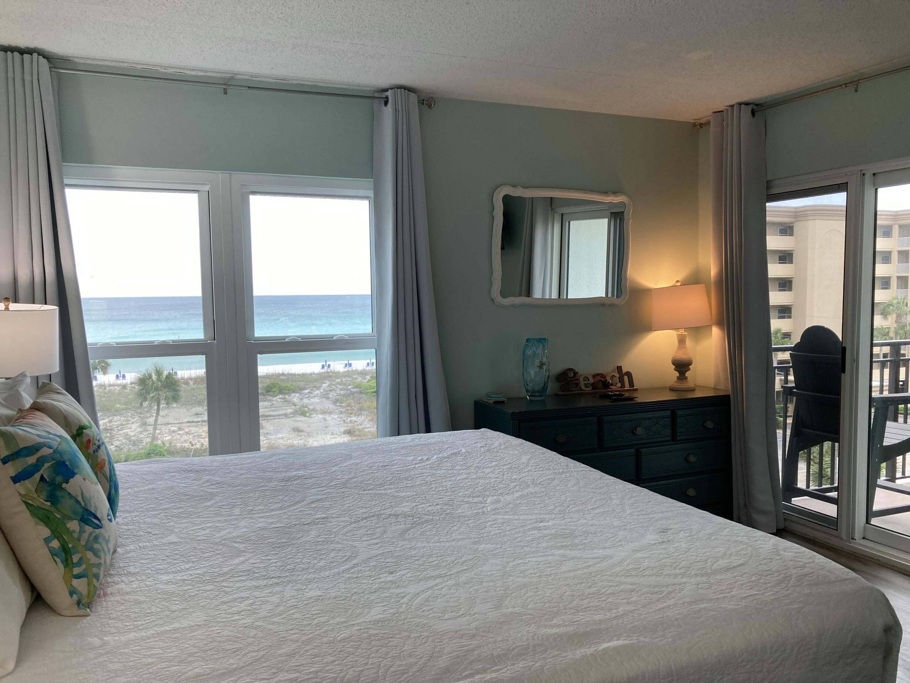 Emerald Isle - Residential