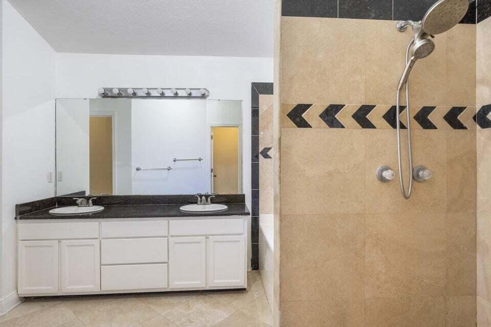 HIDDEN HARBOR ESTATES - Residential Lease