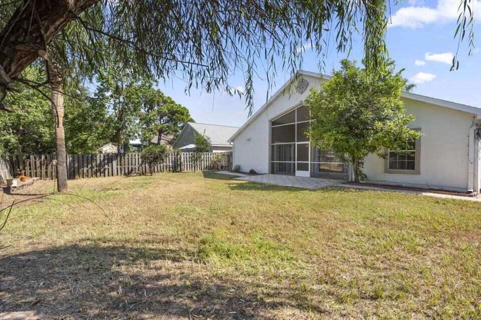 HIDDEN HARBOR ESTATES - Residential Lease