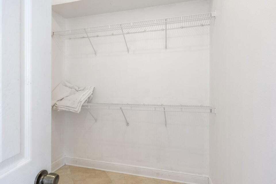 HIDDEN HARBOR ESTATES - Residential Lease