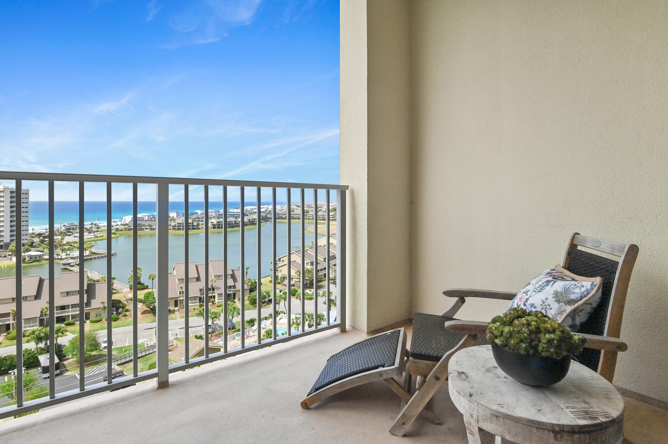 ARIEL DUNES II - Residential