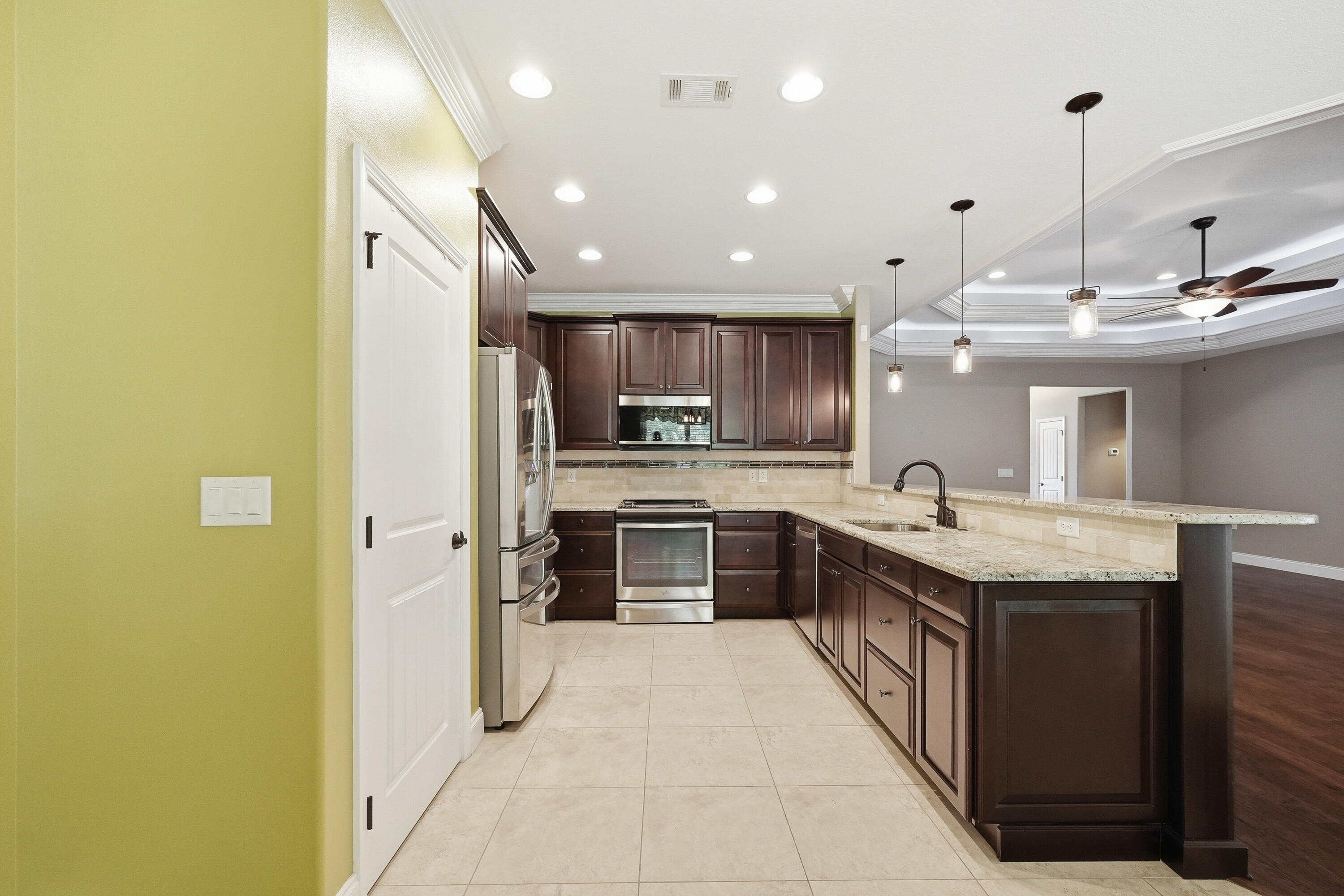 MAJESTIC OAKS AT OCEAN CITY - Residential Lease