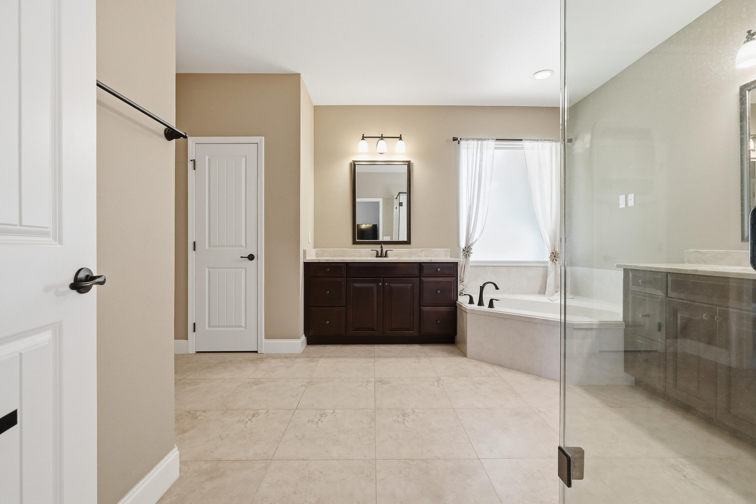 MAJESTIC OAKS AT OCEAN CITY - Residential Lease