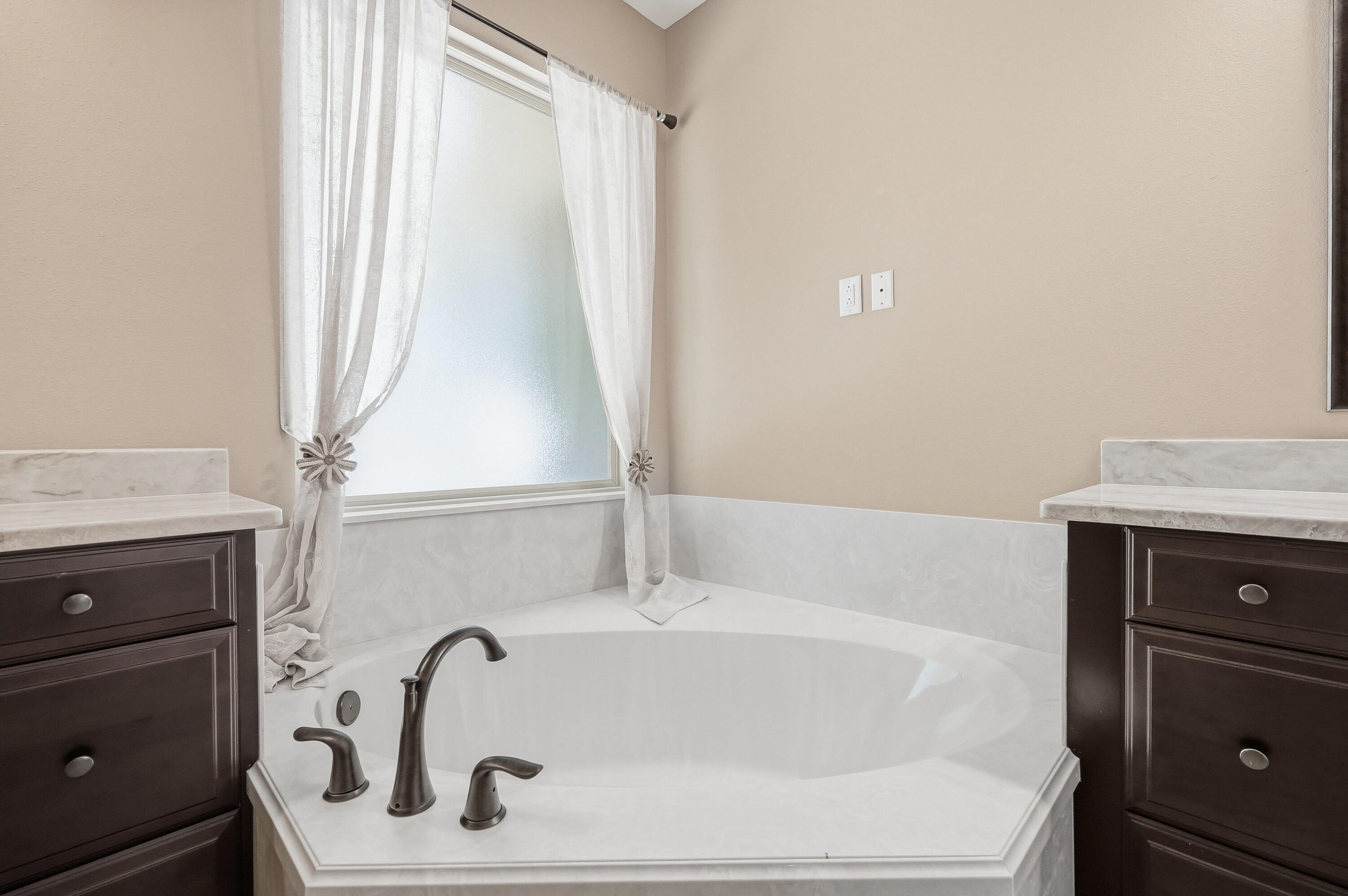 MAJESTIC OAKS AT OCEAN CITY - Residential Lease