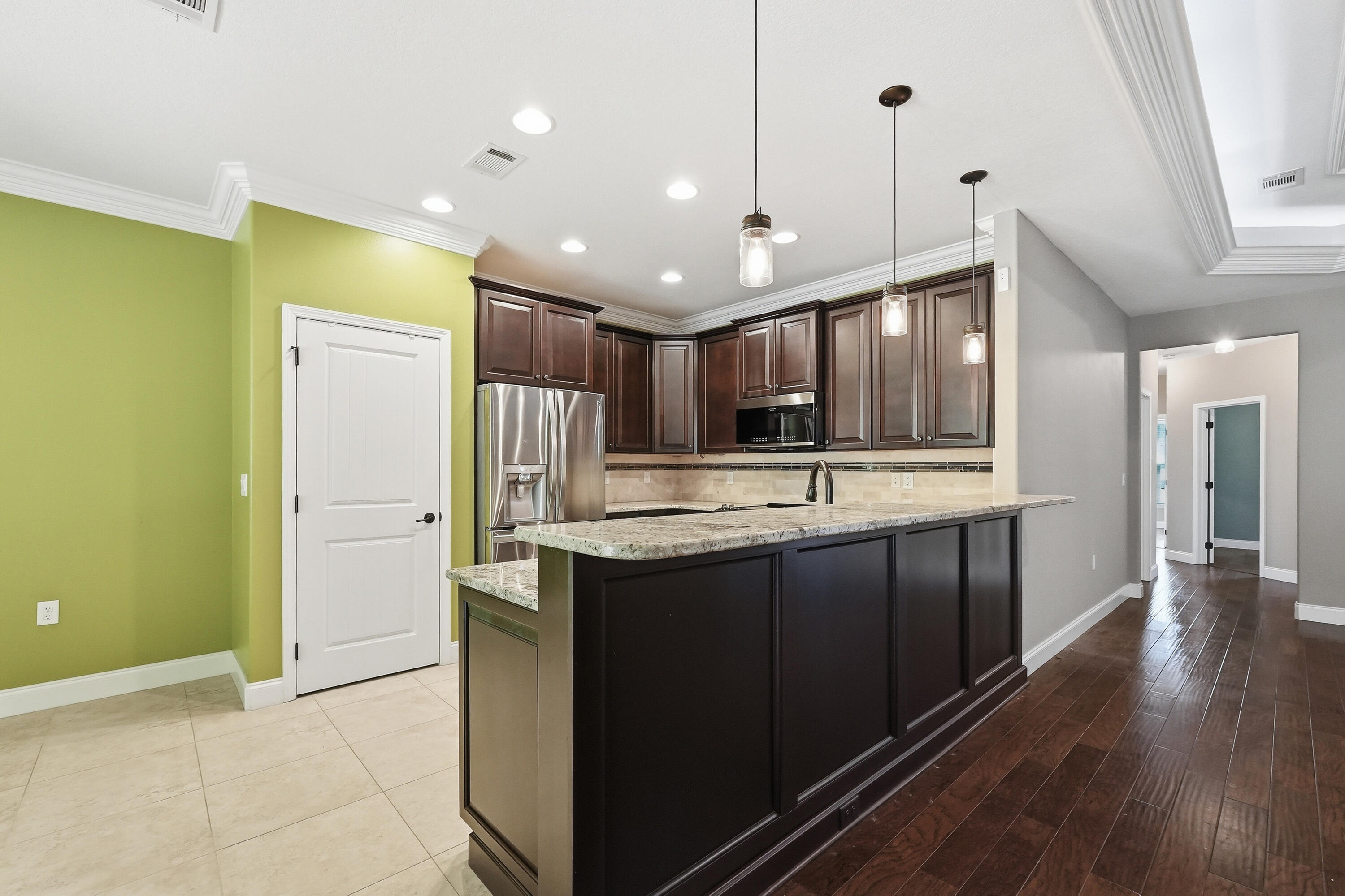 MAJESTIC OAKS AT OCEAN CITY - Residential Lease