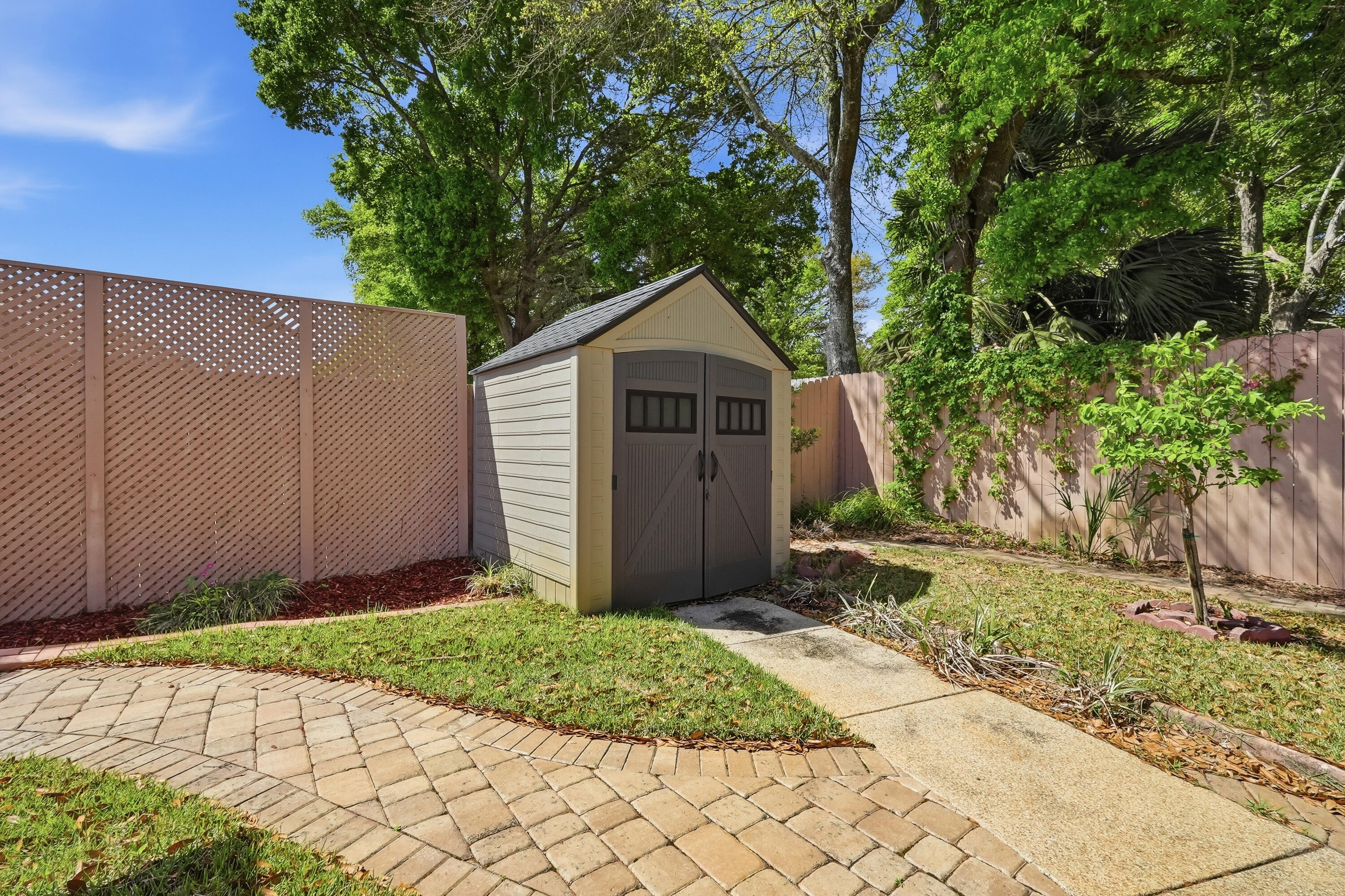 MAJESTIC OAKS AT OCEAN CITY - Residential Lease