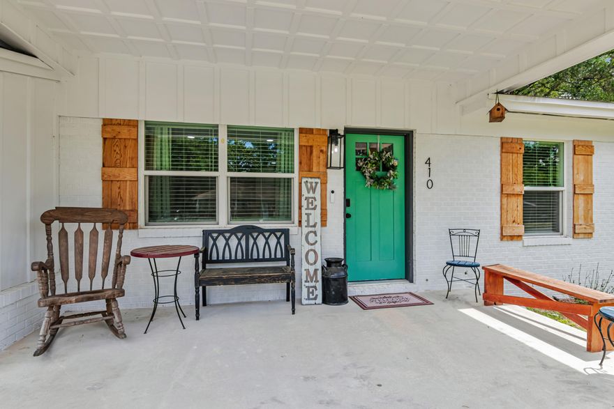 Completely Remodeled & Ready for Your Family in Valparaiso!

Welcome to 410 James Avenue, a beautifully remodeled 4-bedroom, 3-bathroom brick rancher offering the perfect blend of modern updates and classic charm in the heart of Valparaiso. Built in 1965, this home has been meticulously transformed, making it truly move-in ready for your family!Two master bedrooms, each with their own en-suite bathrooms, offer versatile living options. The newly updated bathrooms feature beautiful finishes, with one en-suite stealing the show with its walk-in shower, frameless glass doors, and fancy tilework!Location is paramount for families, and 410 James Avenue does not disappoint. You're just one block from a neighborhood park and for military families, Eglin AFB is just a short drive away.