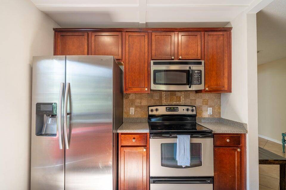 ESCADA - Residential Lease