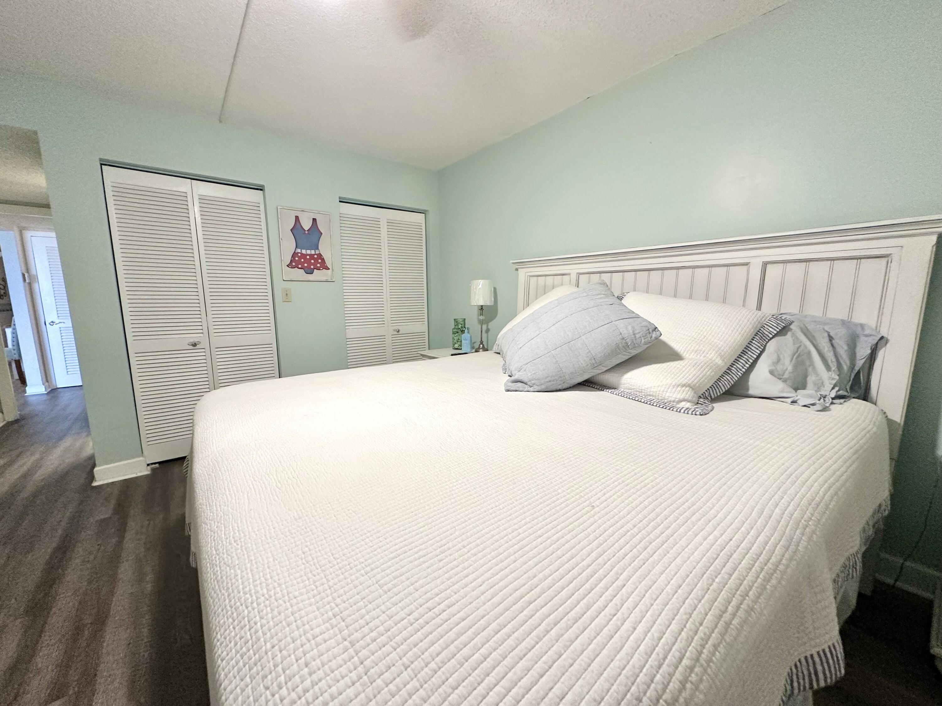 REGENCY TOWERS - Residential