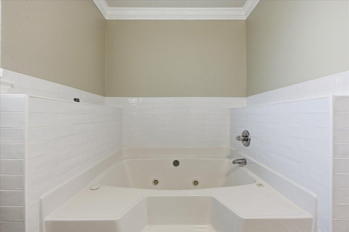 ALICIA PLACE - Residential