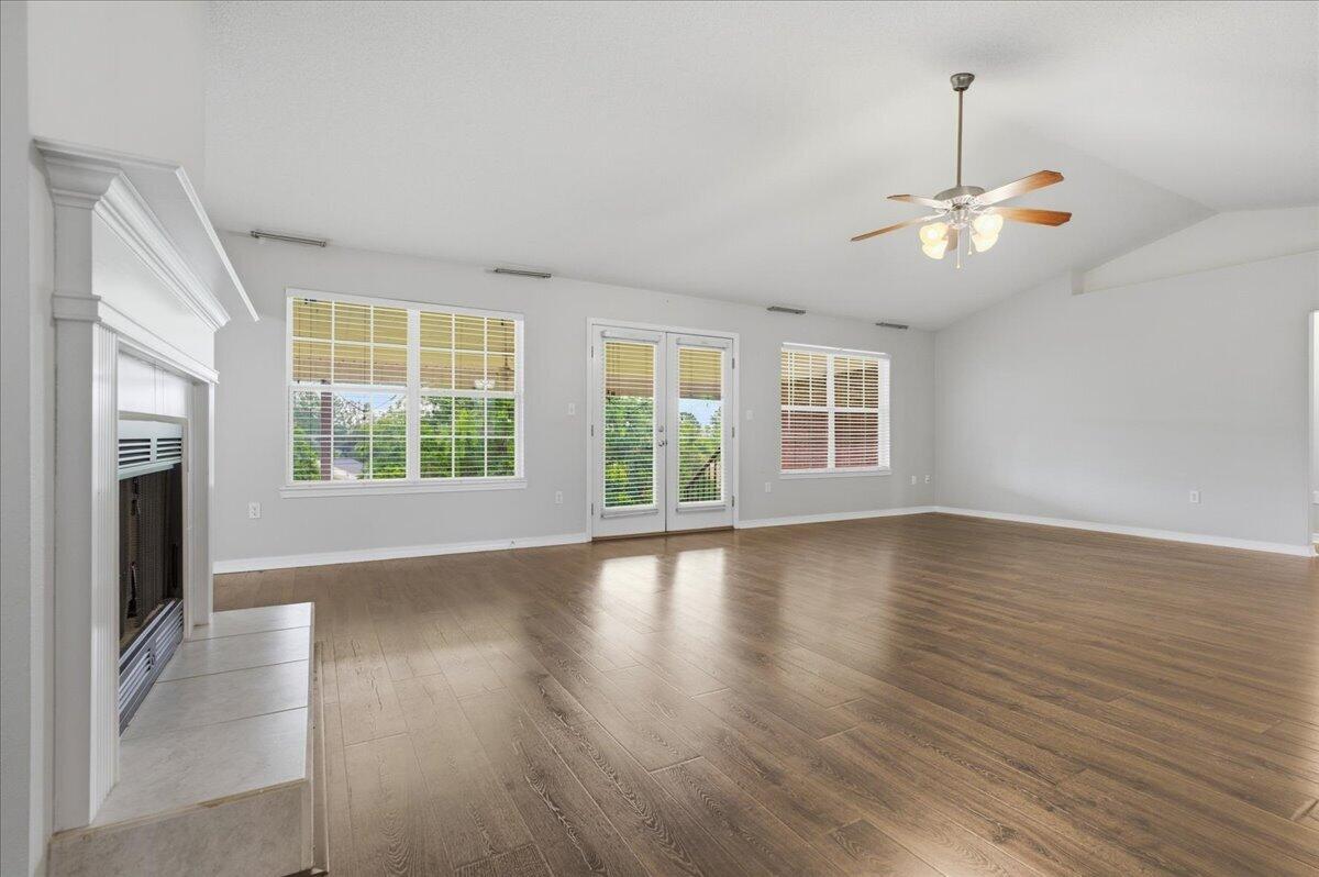 ALICIA PLACE - Residential