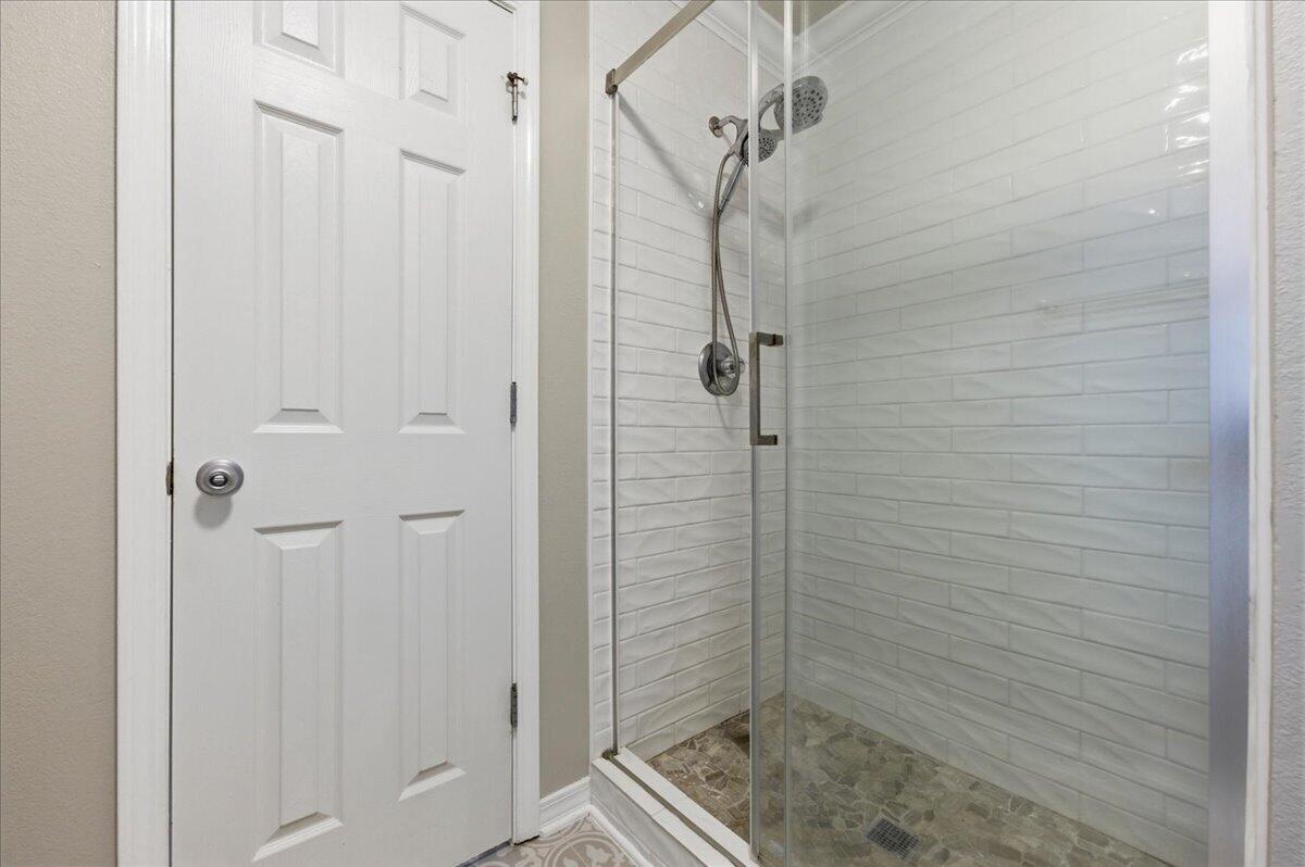 ALICIA PLACE - Residential