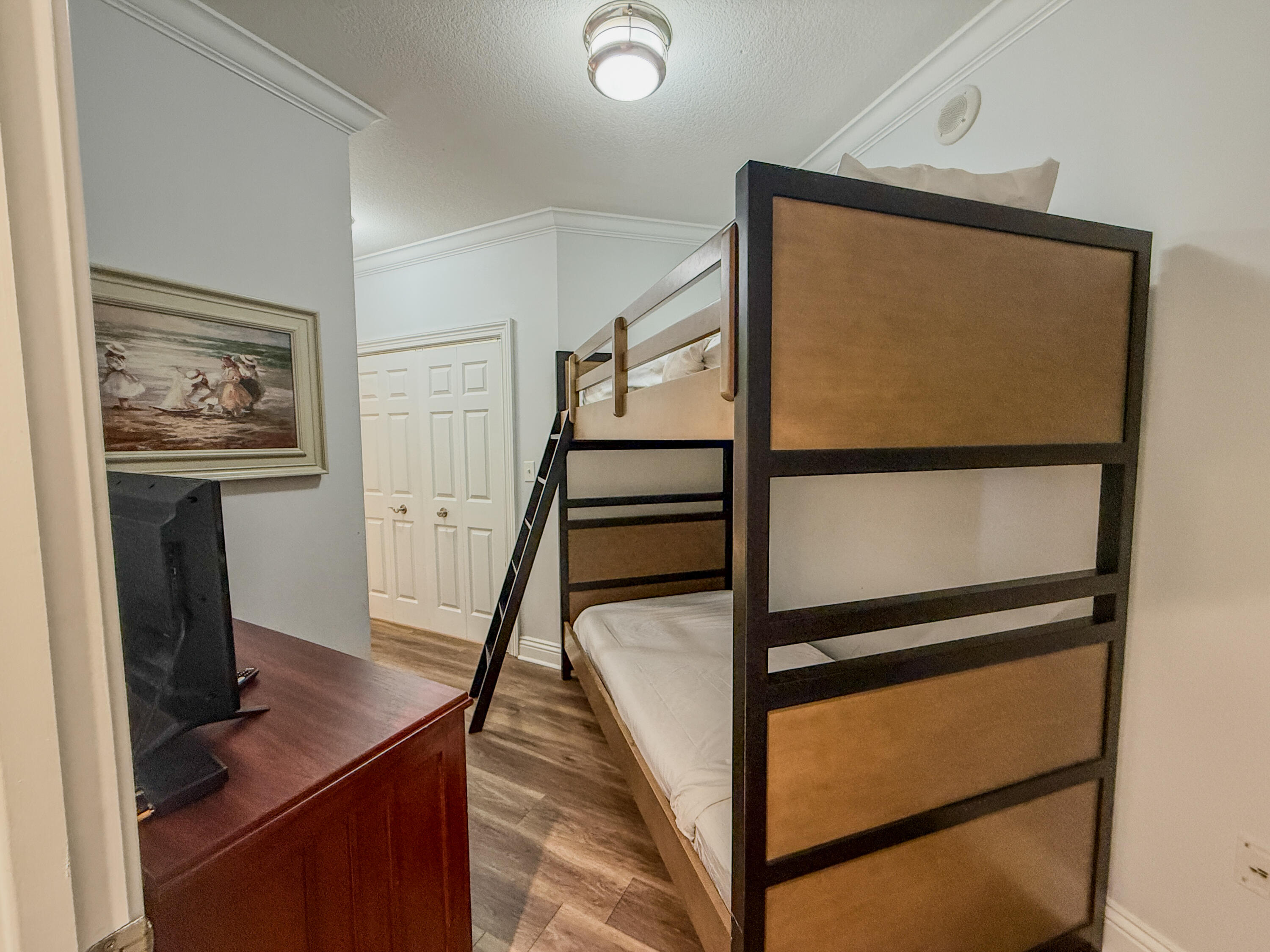 EMERALD GRANDE - Residential