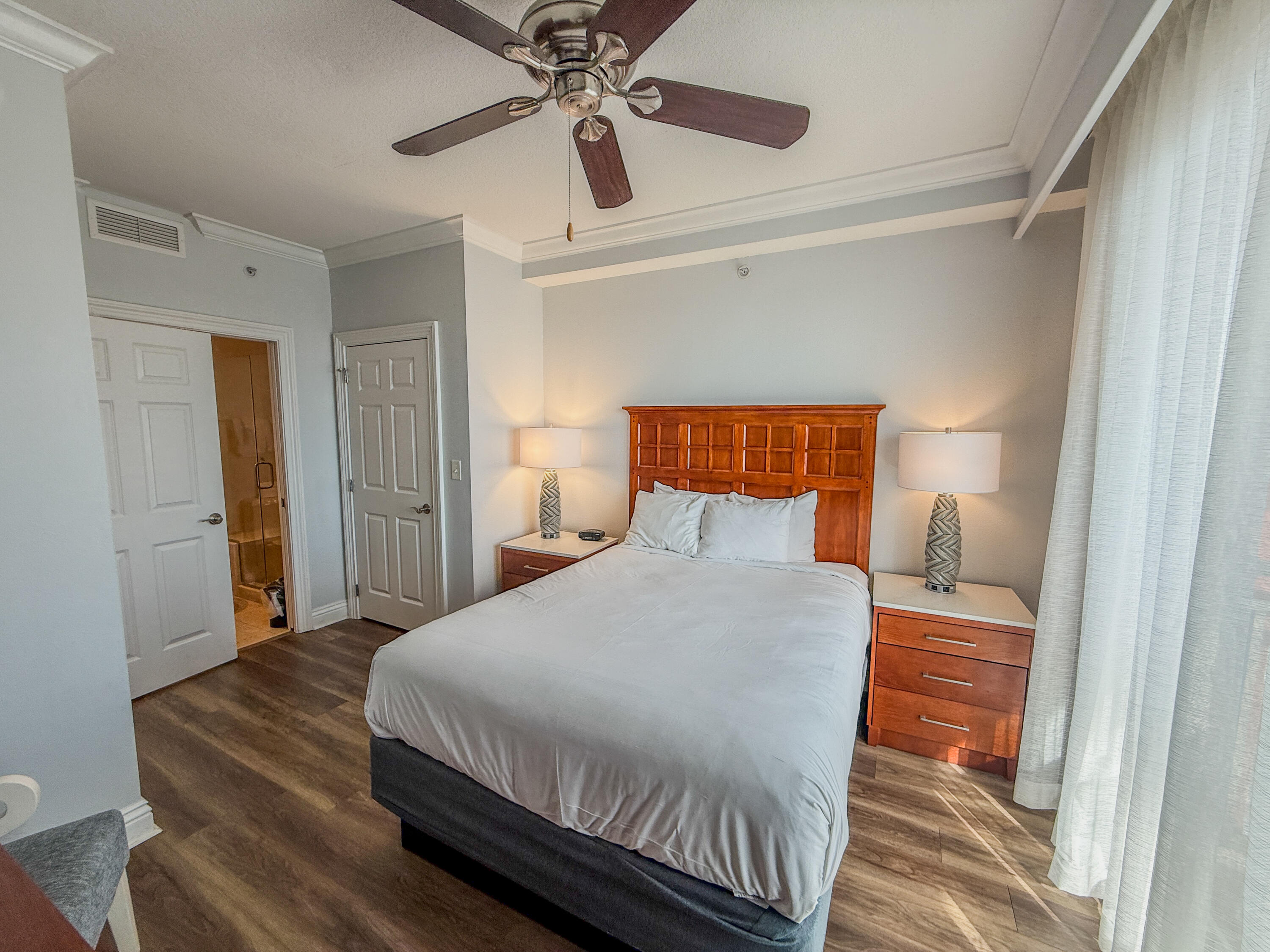 EMERALD GRANDE - Residential