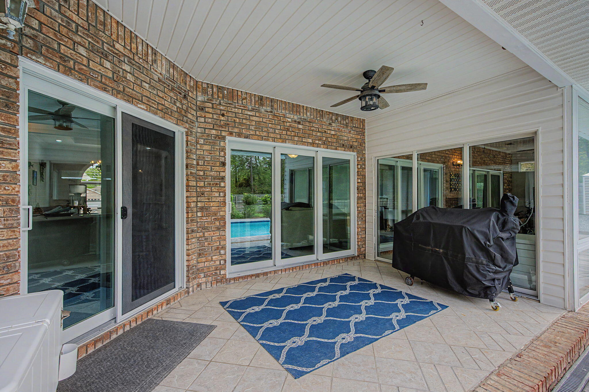 ROCKY BAYOU ESTATES 10B - Residential