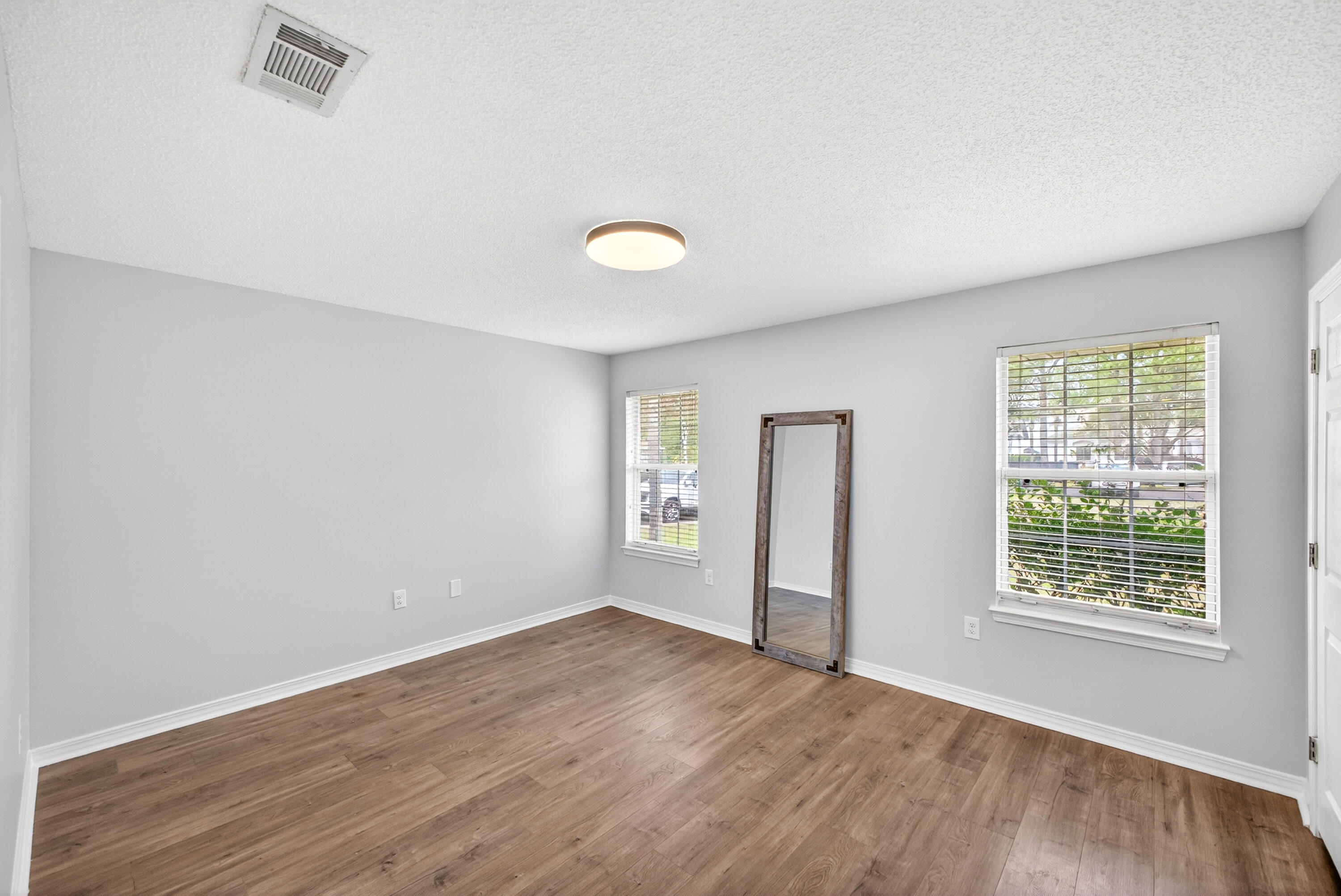 BAYSIDE - Residential