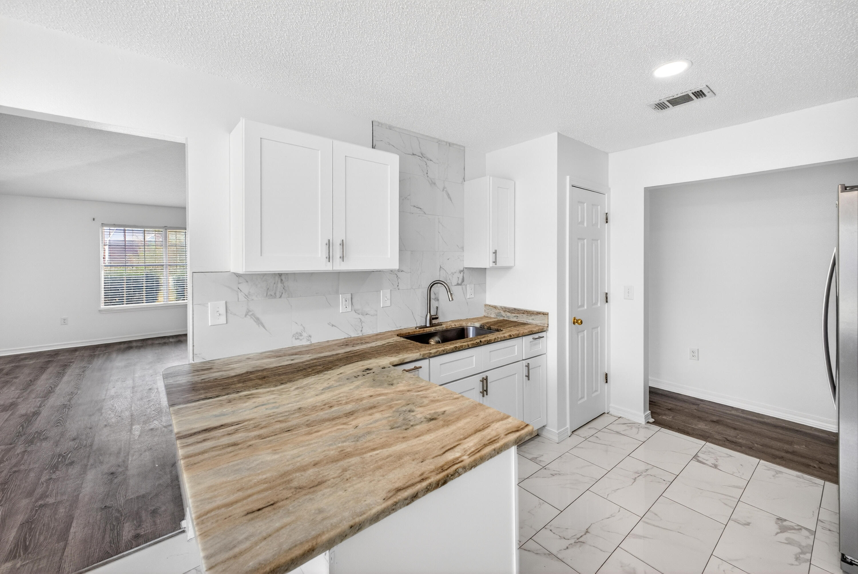 BAYSIDE - Residential