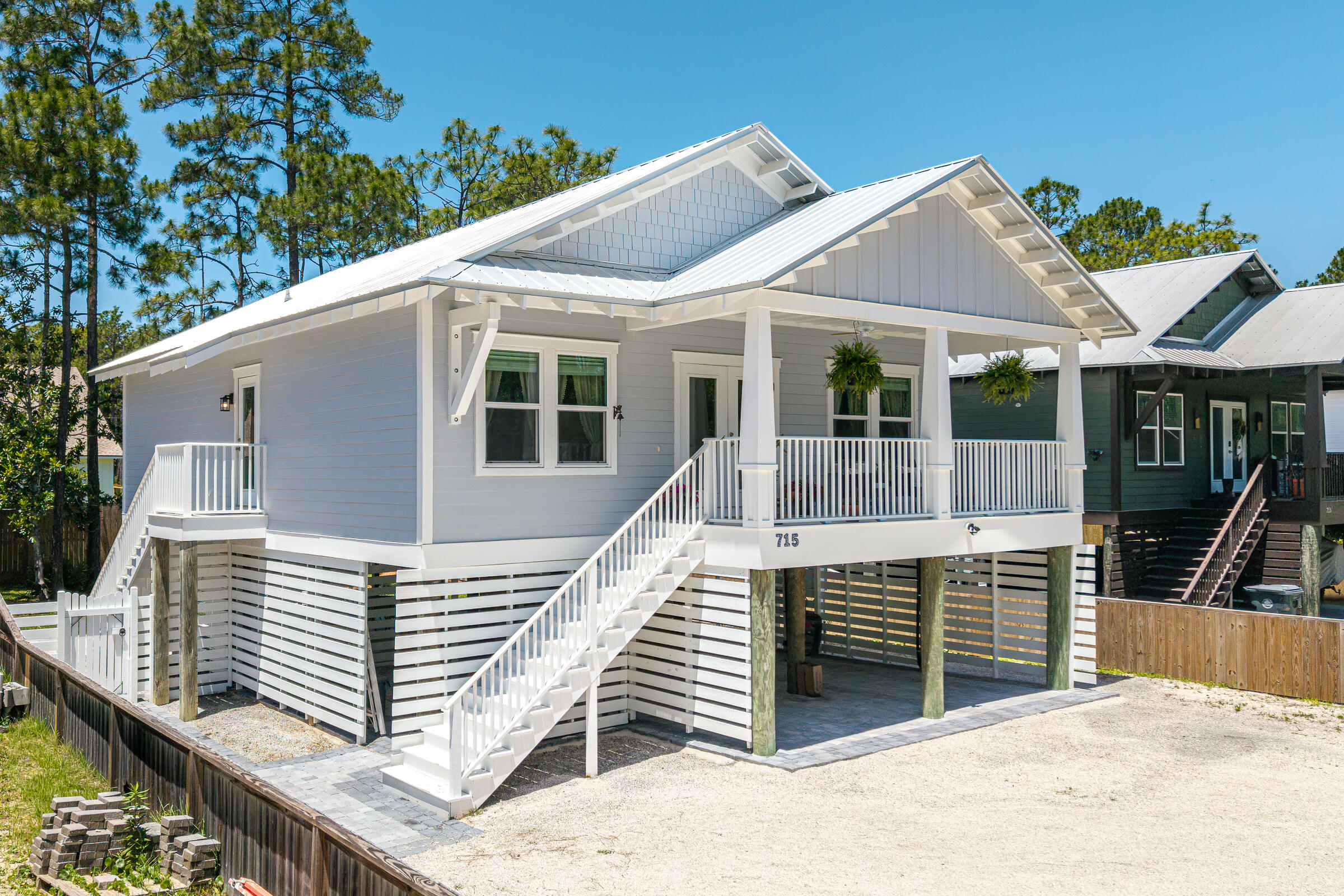 TOWN OF SANTA ROSA - Residential