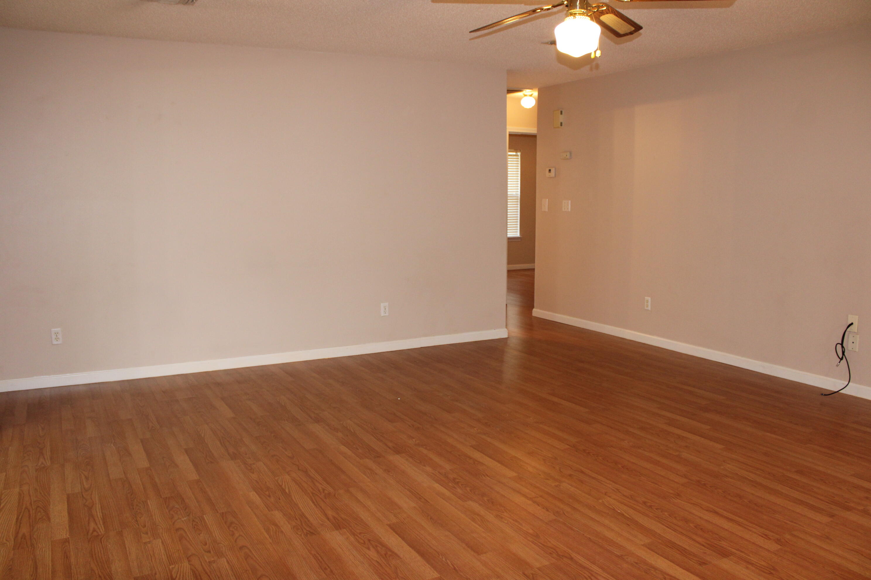 COUNTRYVIEW ESTATES - Residential Lease