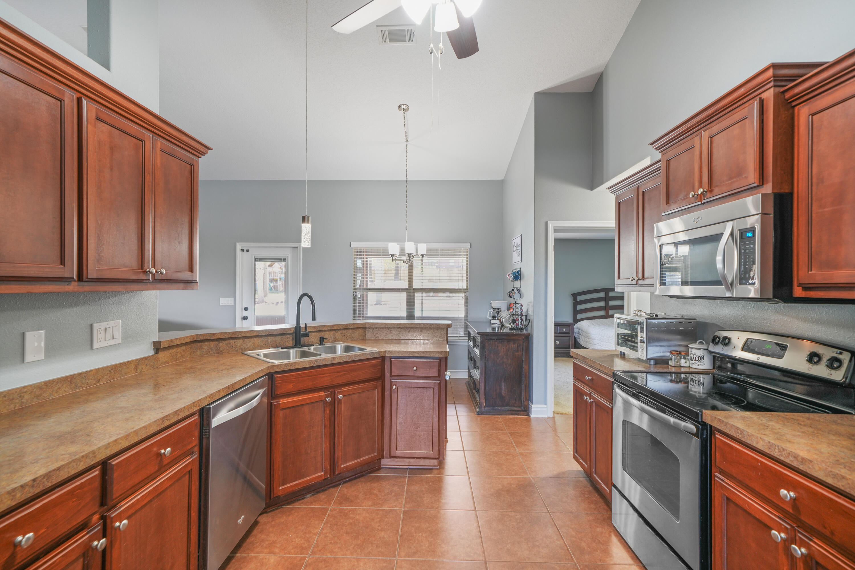 SILVER CREEK ESTATES - Residential