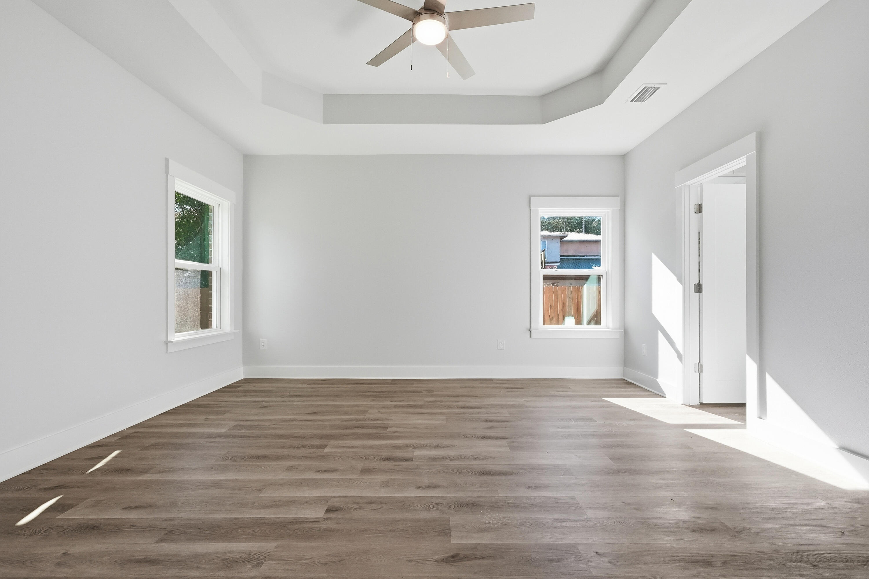 BEG NE COR OF SE1/4 W 1328.7 FT N 110 FT E 4 FT - Residential