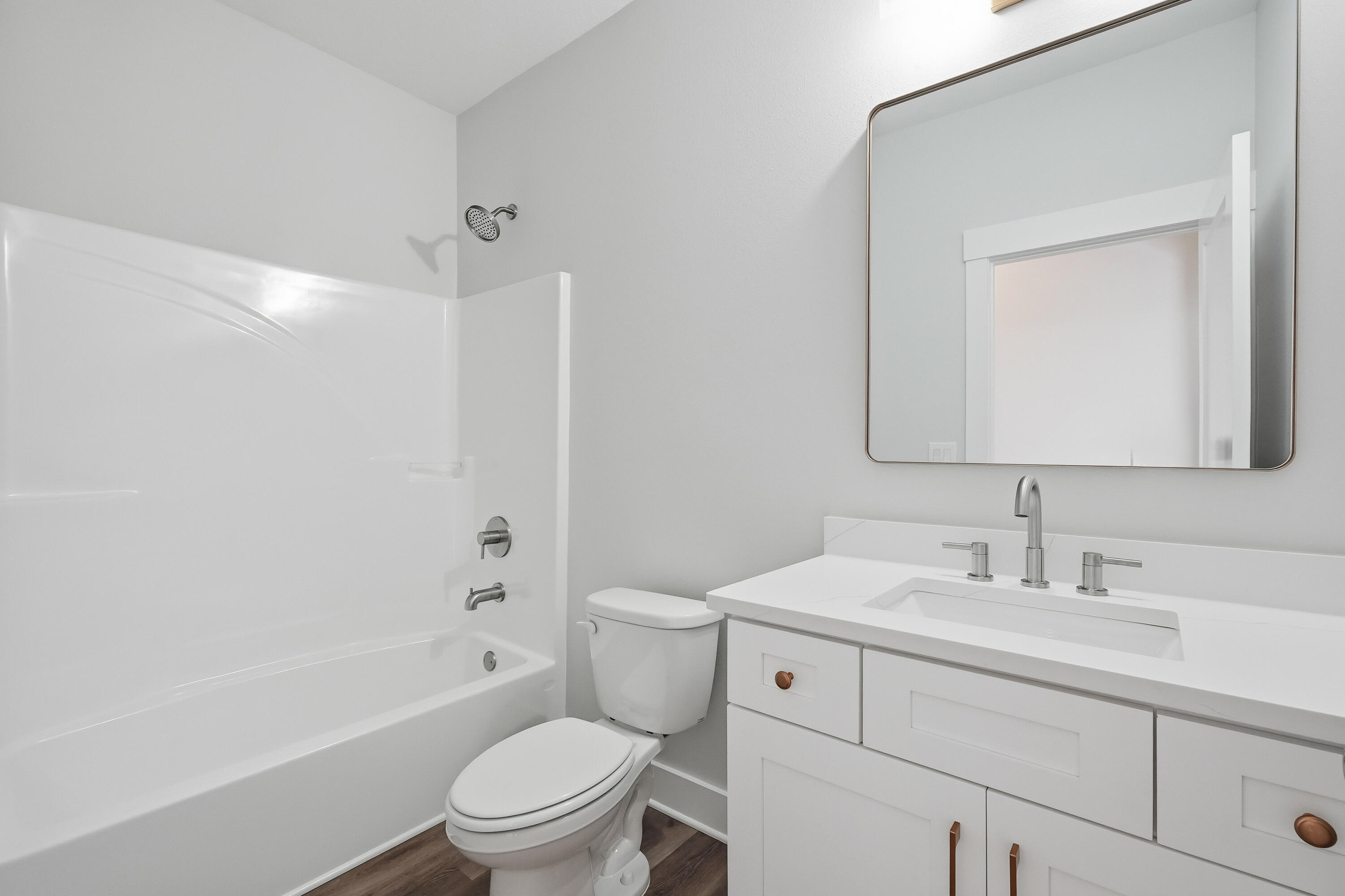 BEG NE COR OF SE1/4 W 1328.7 FT N 110 FT E 4 FT - Residential