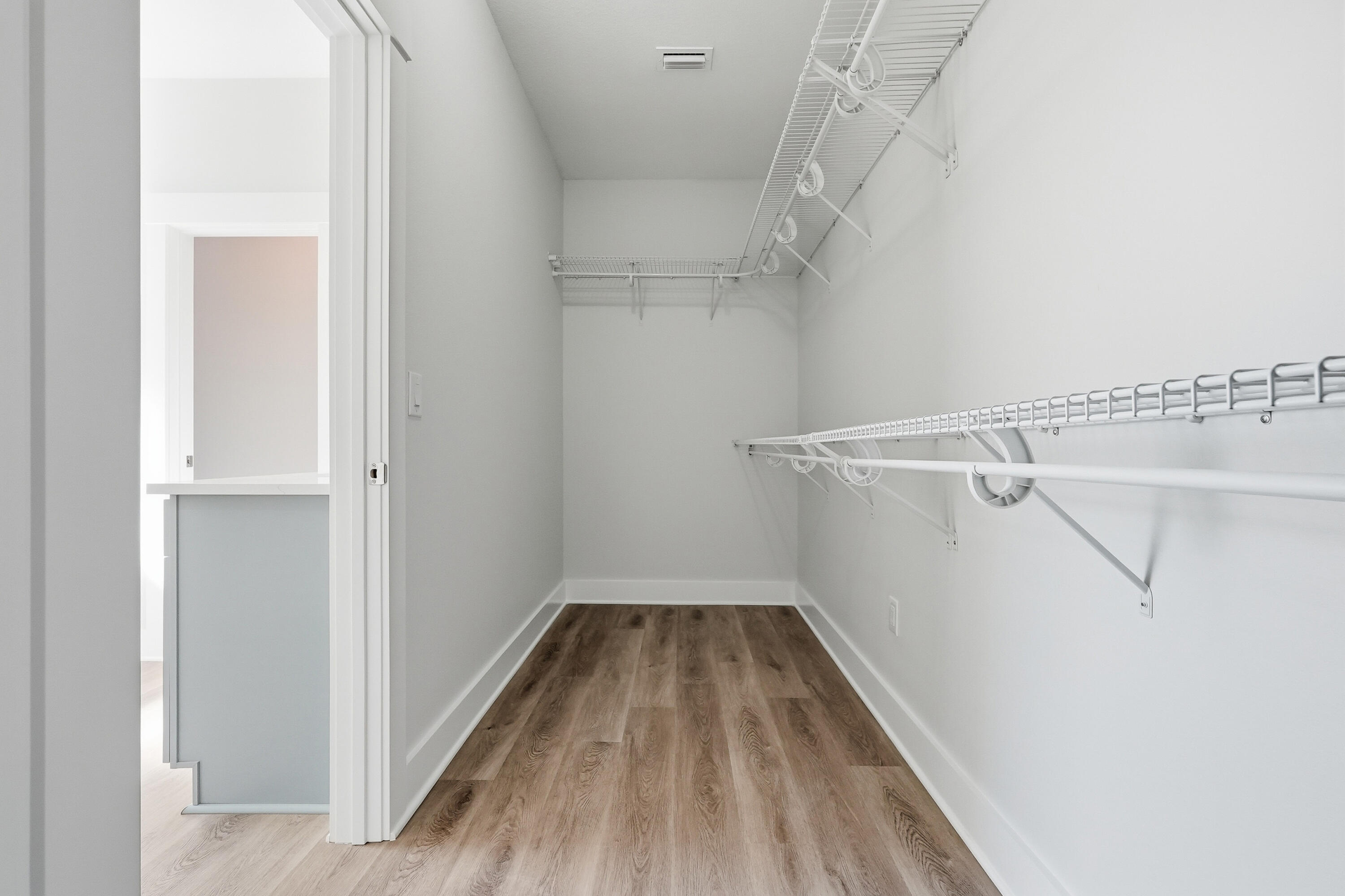 BEG NE COR OF SE1/4 W 1328.7 FT N 110 FT E 4 FT - Residential