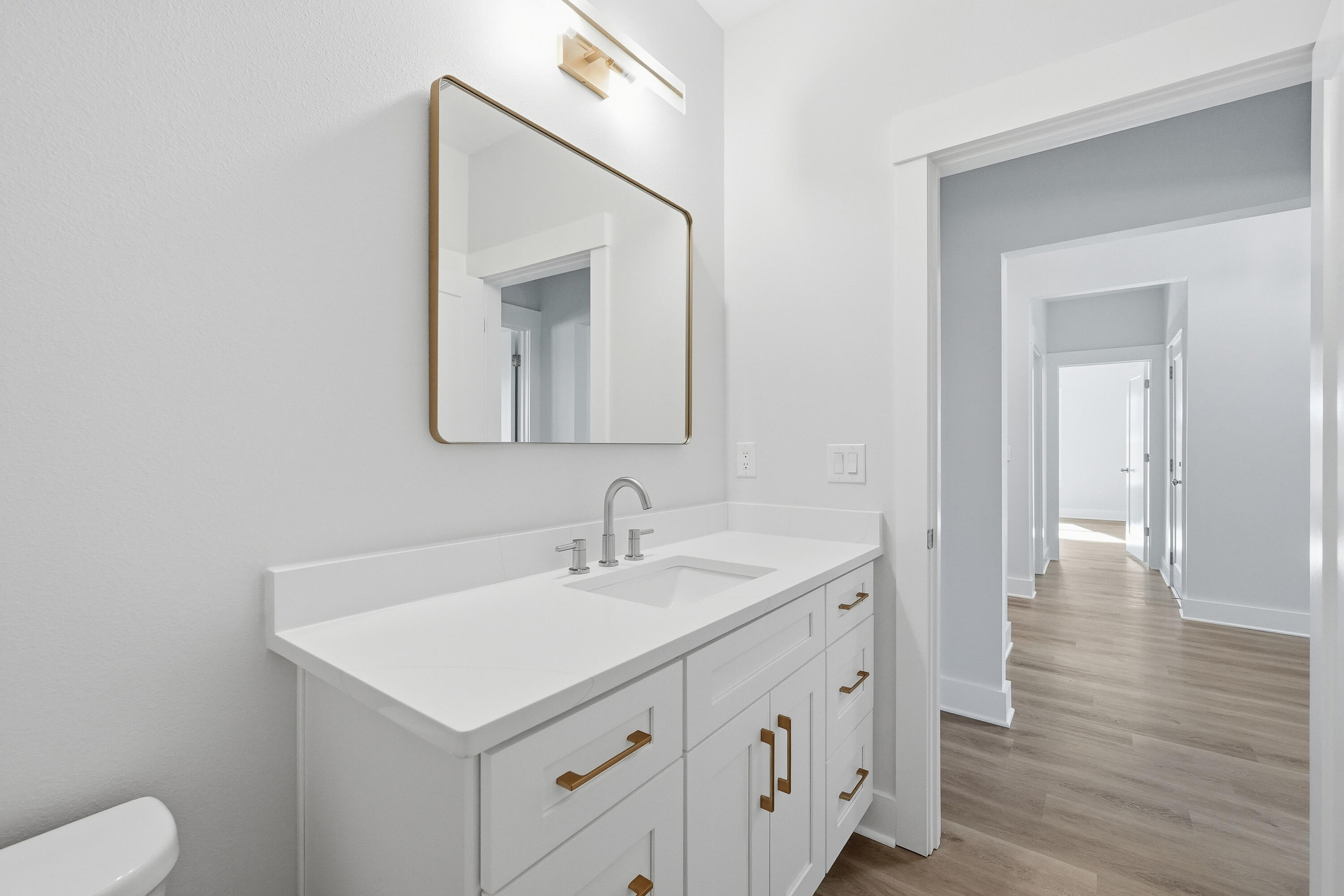 BEG NE COR OF SE1/4 W 1328.7 FT N 110 FT E 4 FT - Residential