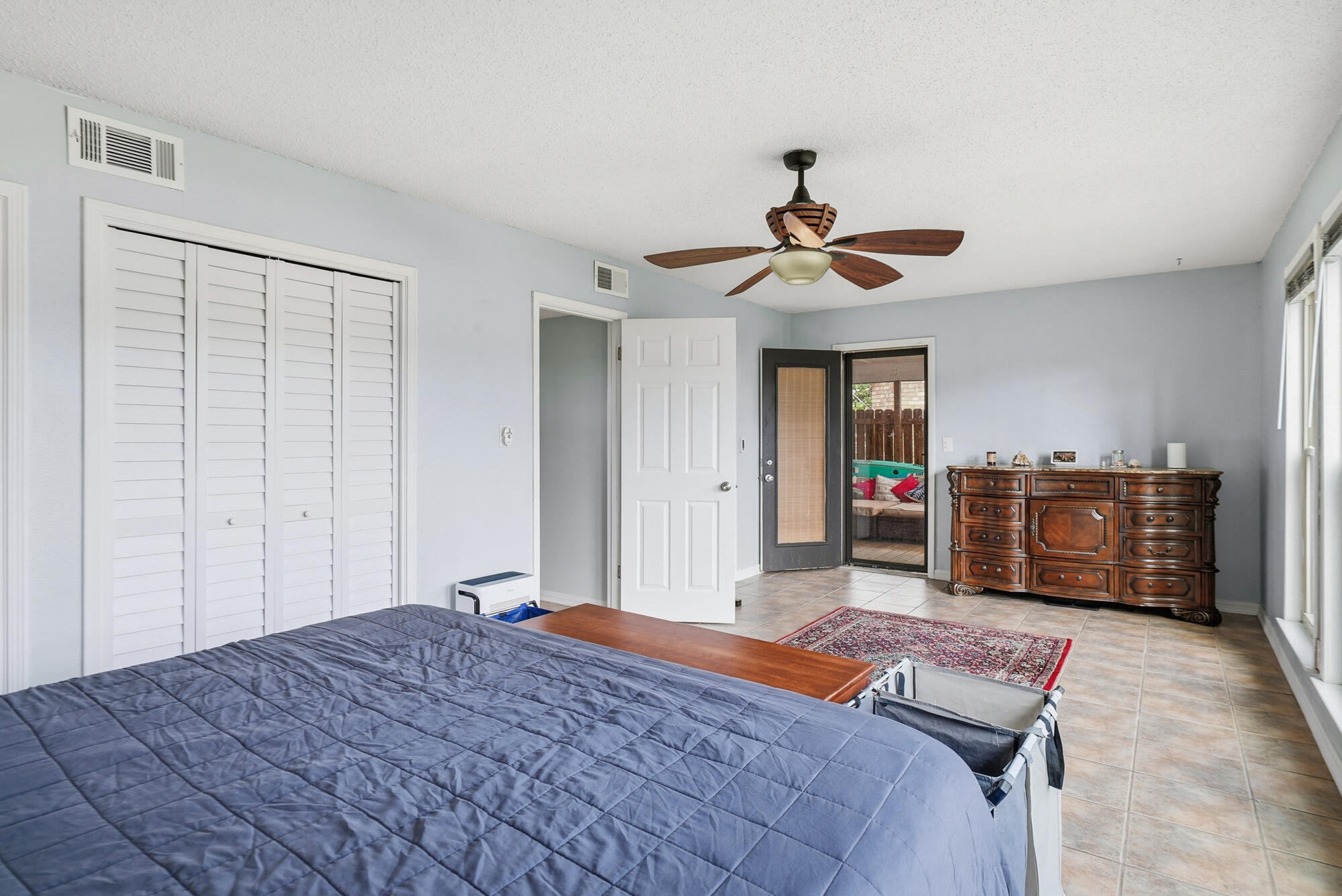 SANTA ROSA SHORES - Residential