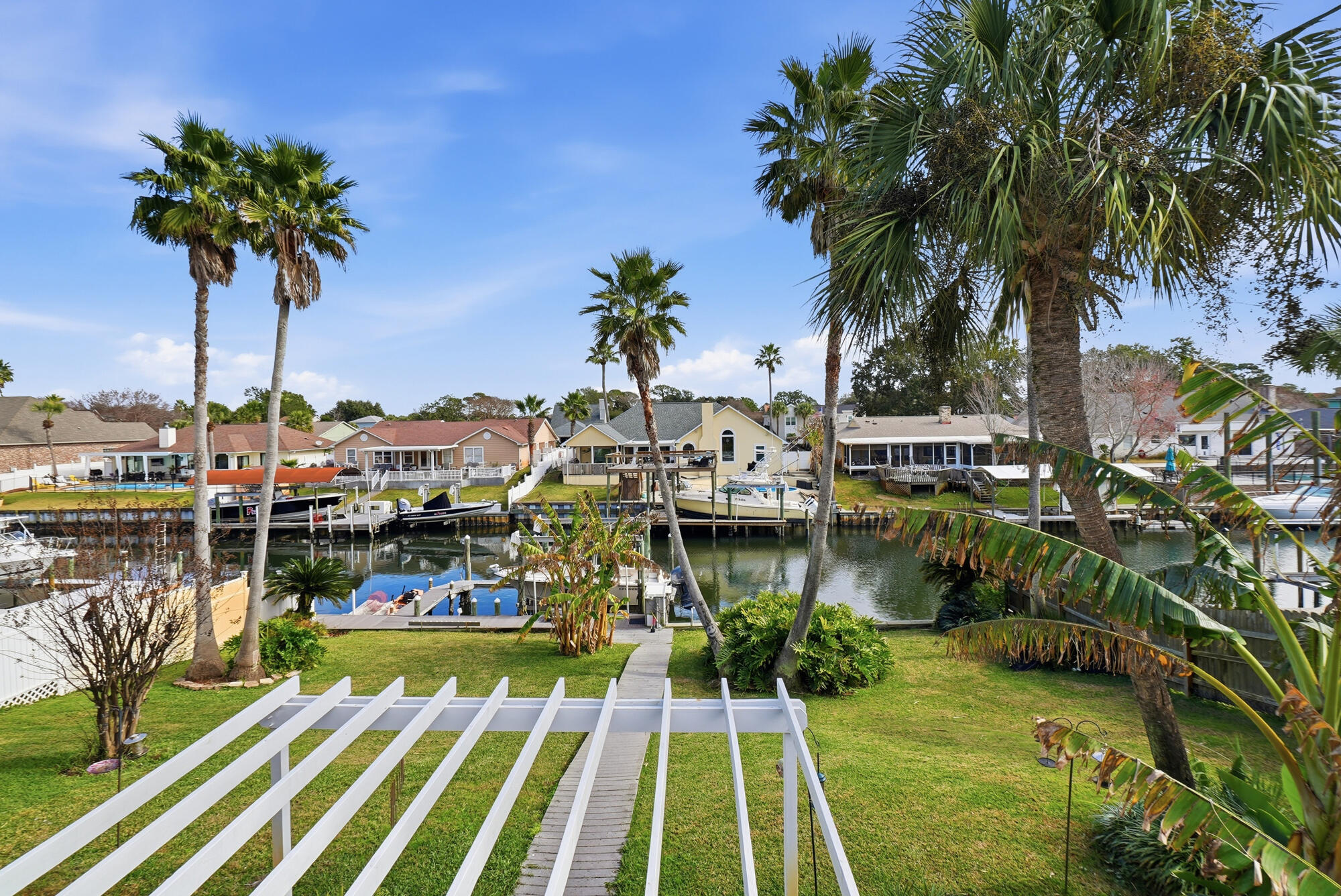 SANTA ROSA SHORES - Residential