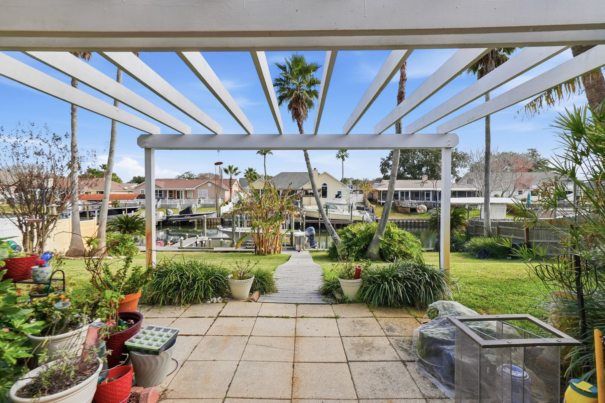 SANTA ROSA SHORES - Residential