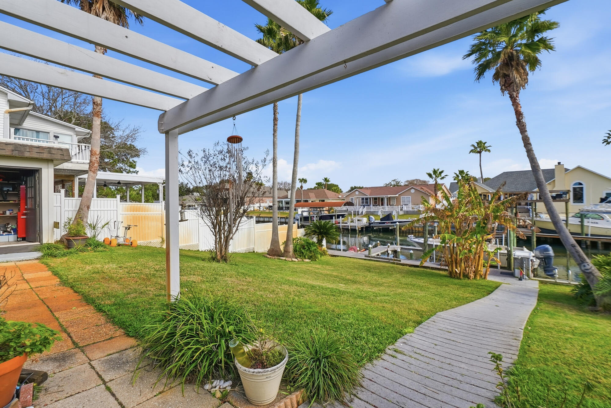 SANTA ROSA SHORES - Residential