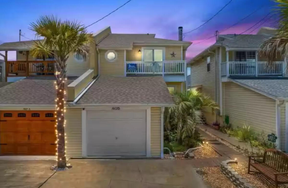 HOLIDAY BEACH UNIT 14 - Residential