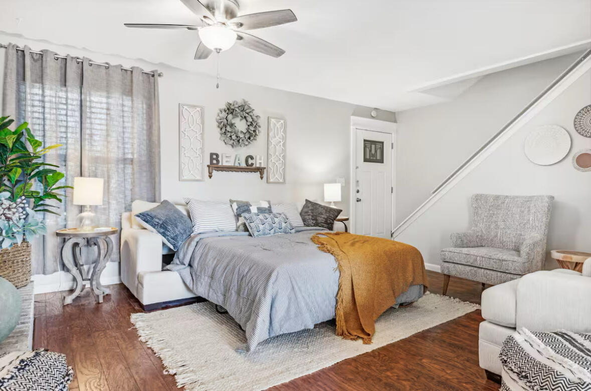 HOLIDAY BEACH UNIT 14 - Residential