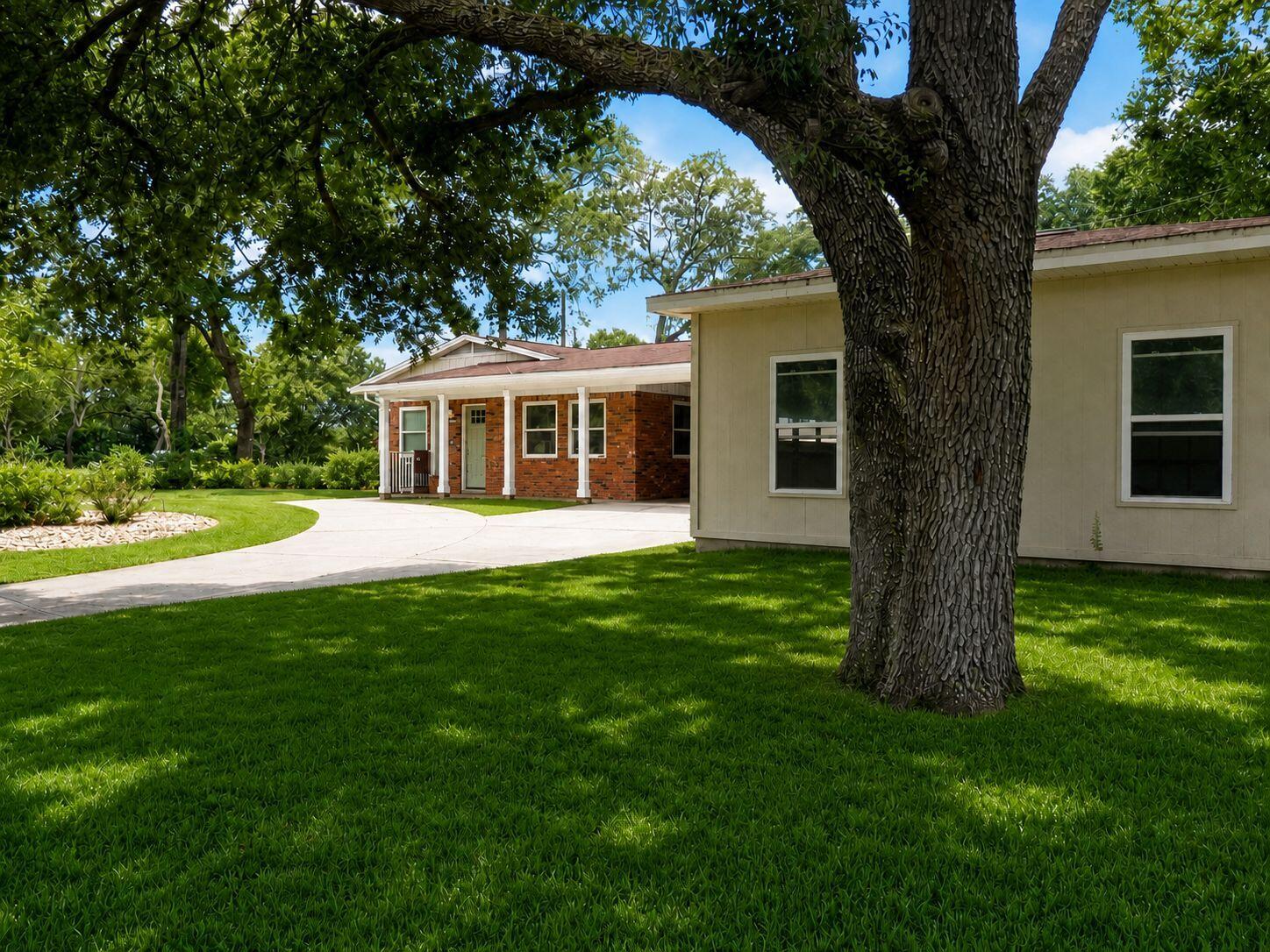 298 Lafitte Crescent